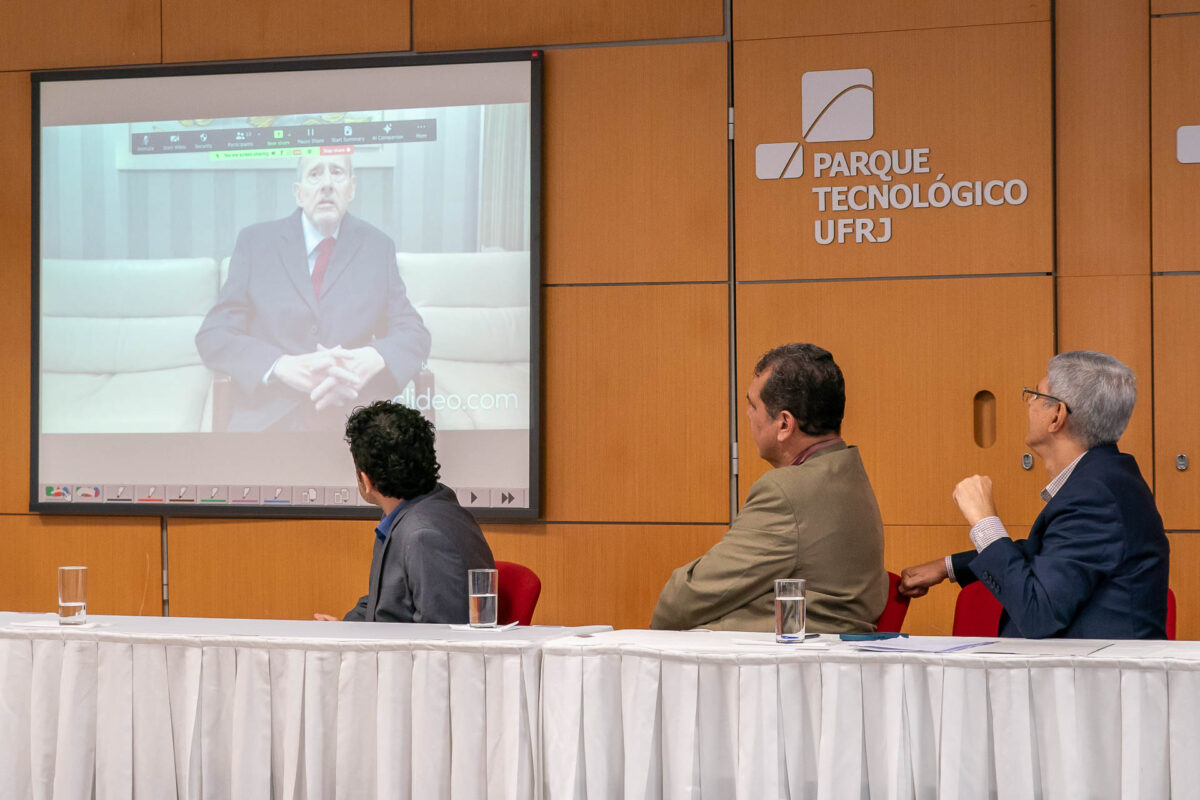 Arthur Moreira Lima recebe título de doutor honoris causa pela UFRJ