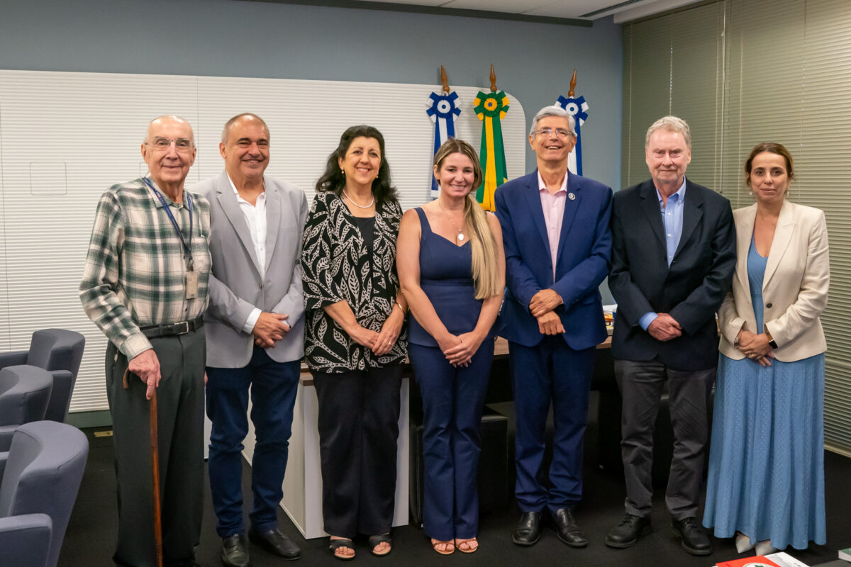 UFRJ recebe presidente da Faperj